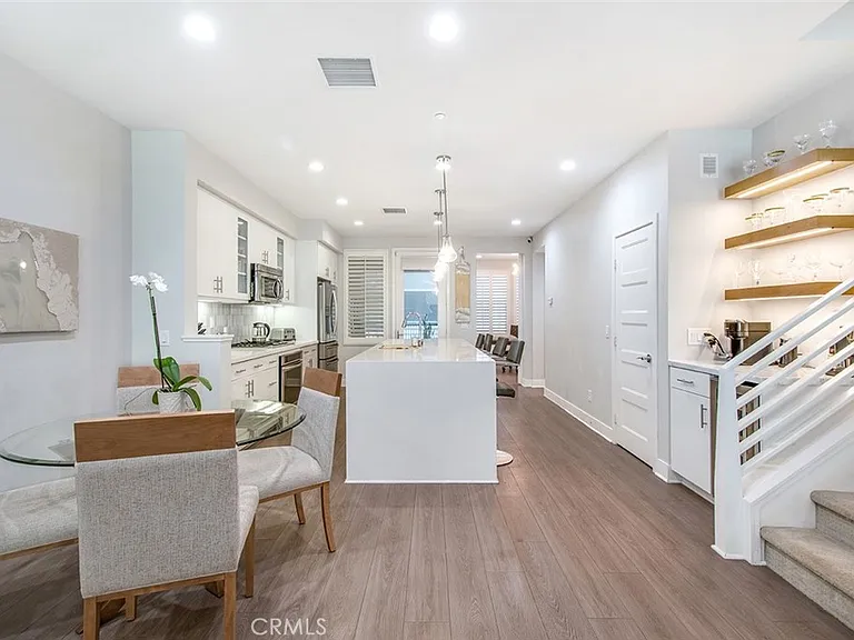 10 Brownstone Way — Photo 7