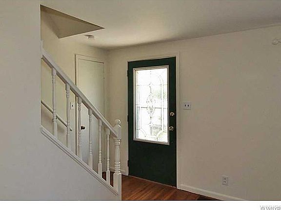 3rd image of 244 Ellen Dr