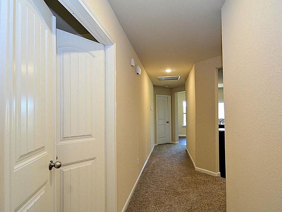 3rd image of 60 Palm Grove Dr