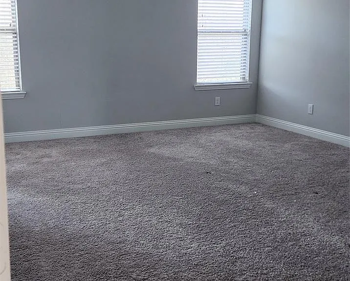 702 Amber Dr — Photo 13