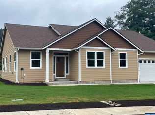 195 Santiam Pointe Loop NE, Mill City, OR 97360