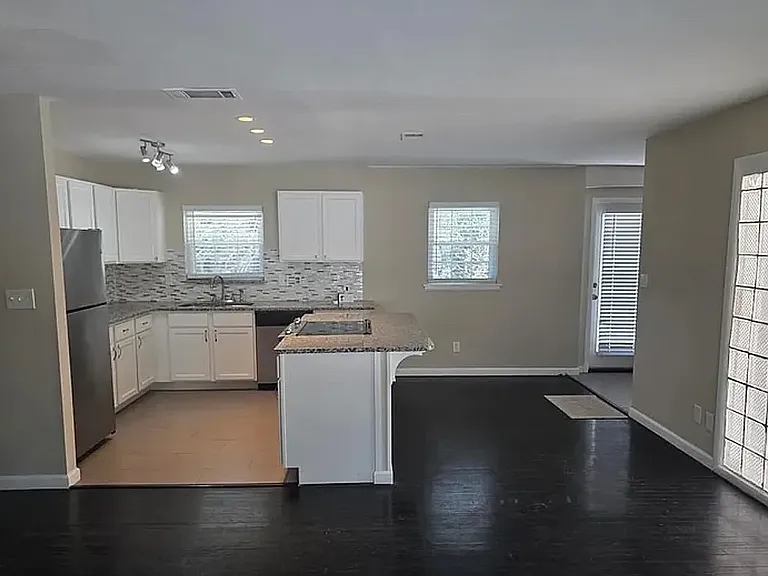 2435 Bouldercliff Way SE #2435 — Photo 1