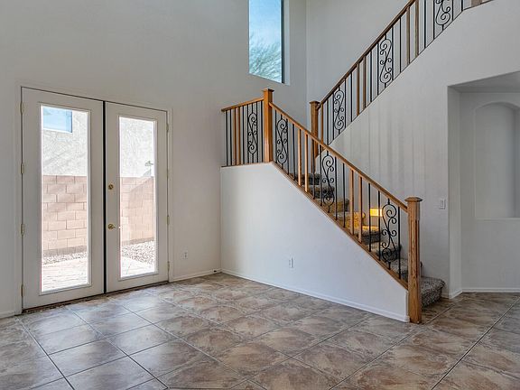 5th image of 3821 E Packard Dr