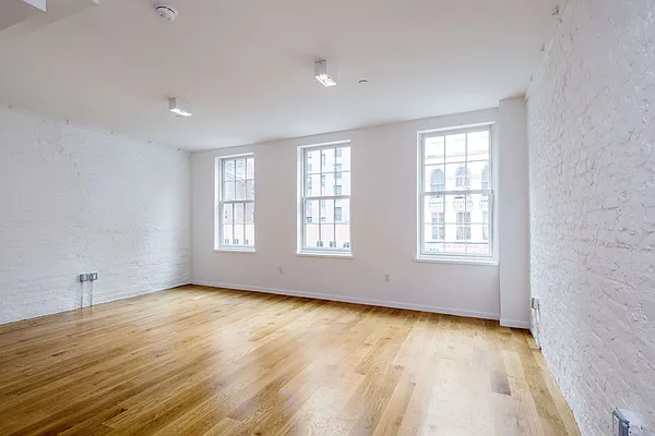 Rented by Town Residential | media 23