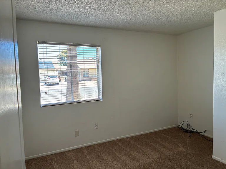 5915 W Tierra Buena Ln — Photo 19