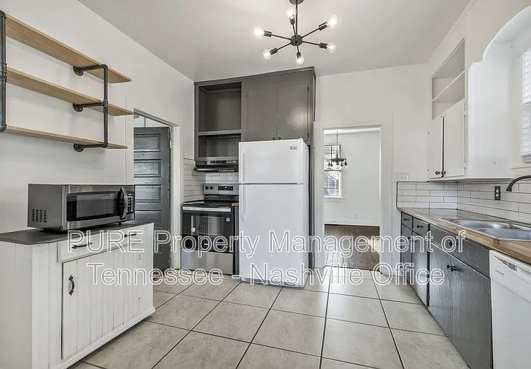 1309 Jones St — Photo 10