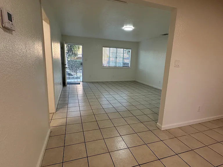 1064 Waters Ave #3 — Photo 16