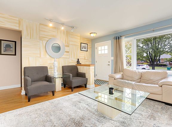 5th image of 1643 Kensington Ave