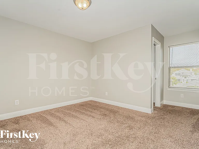 1215 Jessie Ln — Photo 13
