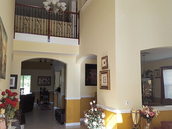 2nd image of 3875 W Gardenia Ave