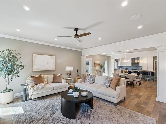 3rd image of 1201 Glenbrook Dr APT 1