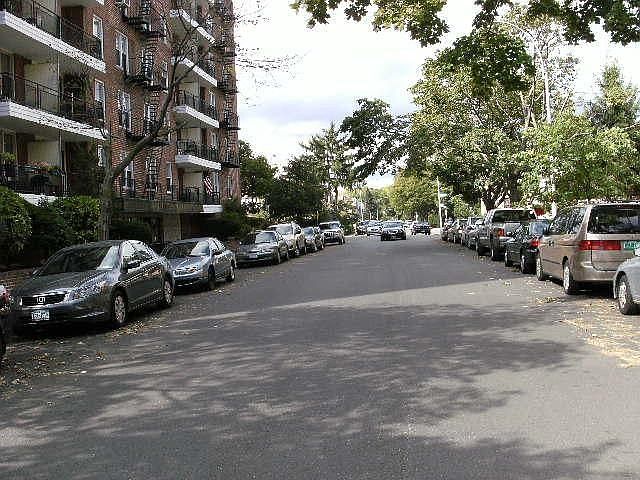 2nd image of 6815 Selfridge St