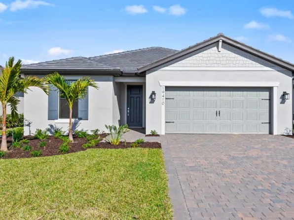 19410 Hinkley Dr, Estero, FL 33928