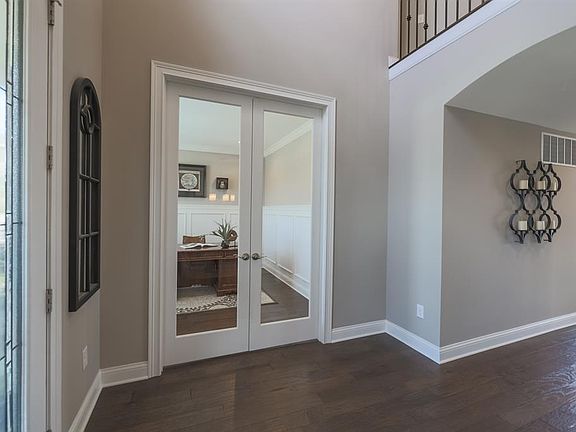 5th image of 13018 Barbaro Dr