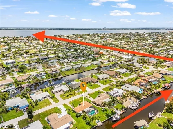 3018 SE 17th Pl, Cape Coral, FL 33904