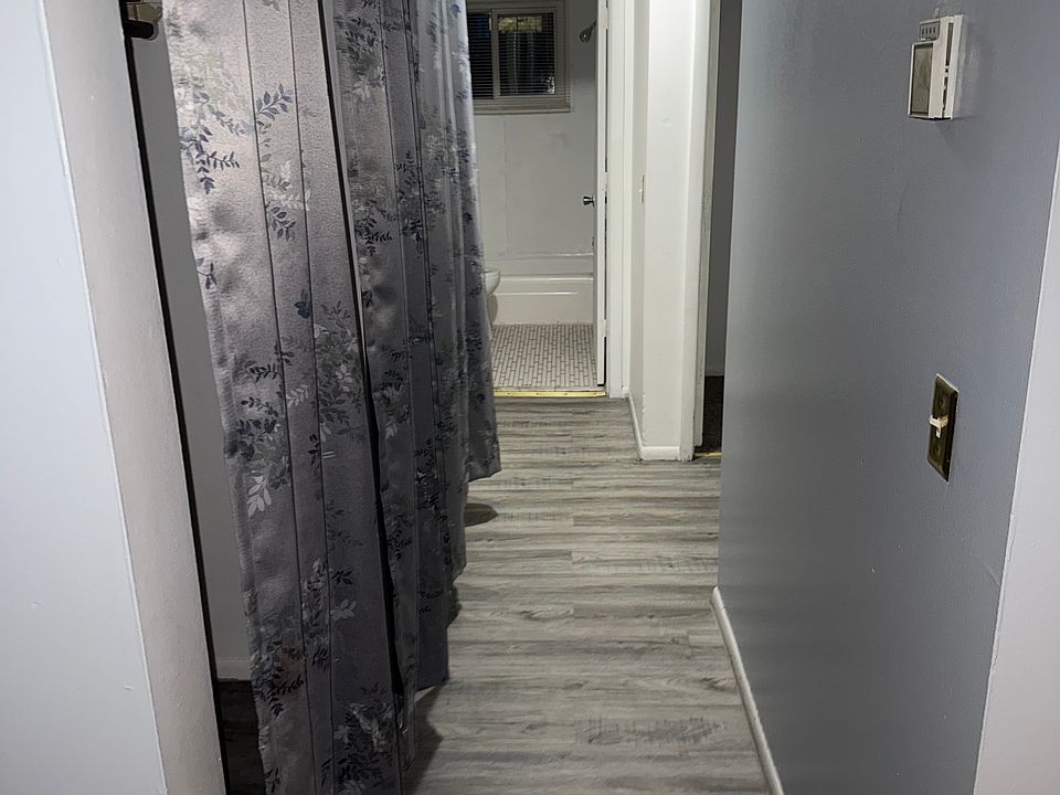 1st image of 5650-60 Polk St NE