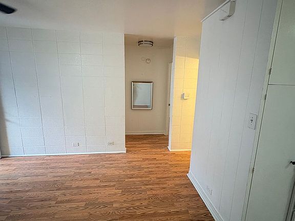 5th image of 1711 Kaluhikai Ln APT 204
