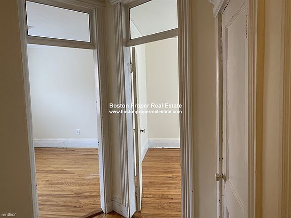 64 Charlesgate #74 Boston - Fenway Unit Photo 5 (2)