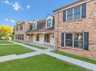 1717 Bristol Walk, Hoffman Estates, IL 60169