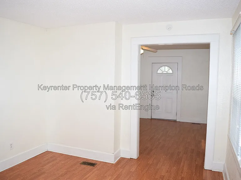 857 W 41st St — Photo 14