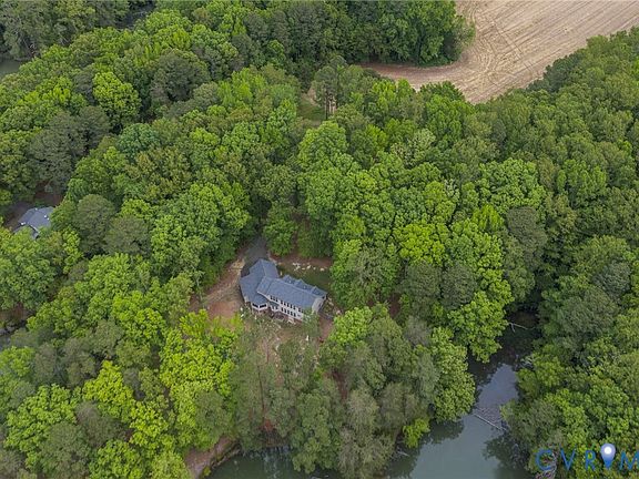 5th image of 625 Whispering Pines Rd
