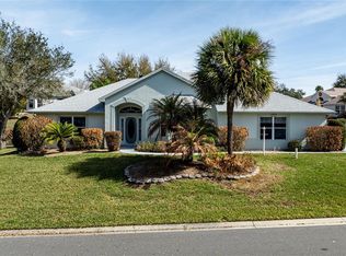 5732 Freeport Dr, Tavares, FL 32778