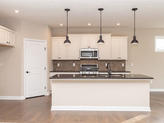 2nd image of 11945 Cloverbrook Dr