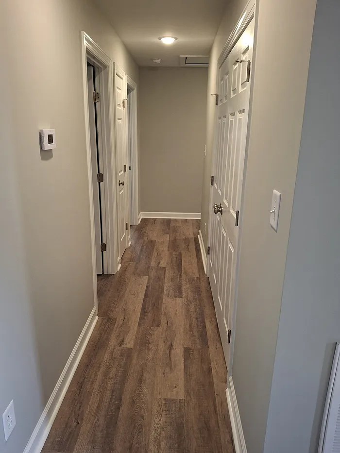 2 bed, 1.5 bath, 926 sqft, $950 — Photo 2