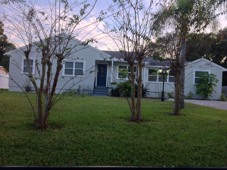 1st image of 814 W Indiana Ave