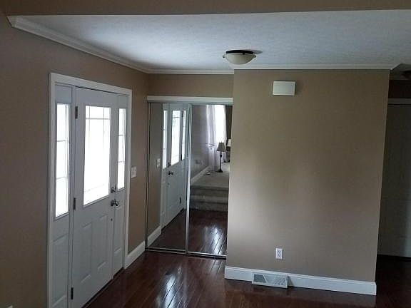 3rd image of 91 Roma Ct SW