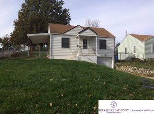 5516 S 80th St, Ralston, NE 68127