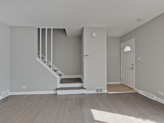 4th image of 1446 Willow Ave