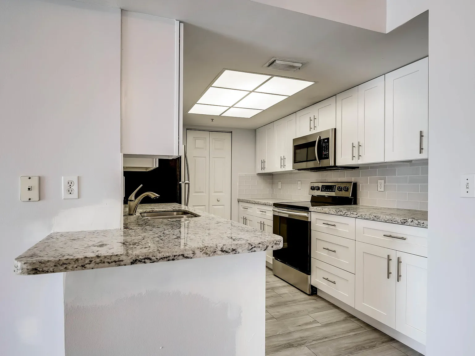 3 bed, 2.0 bath, 1173 sqft, $2,350 — Photo 3