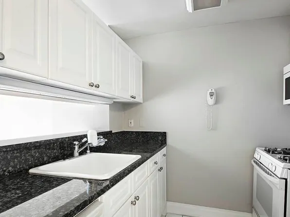 404 East 76th Street image 5 of 5