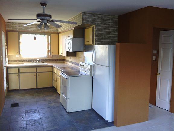 4th image of 2510 56th Ave N #1