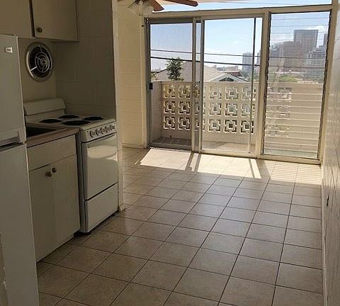 2nd image of 326 Iolani Ave APT 1