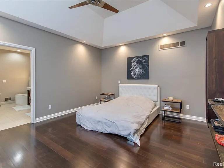 1265 Old Colony Ln — Photo 19