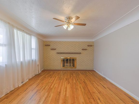 5th image of 819 35th Ave