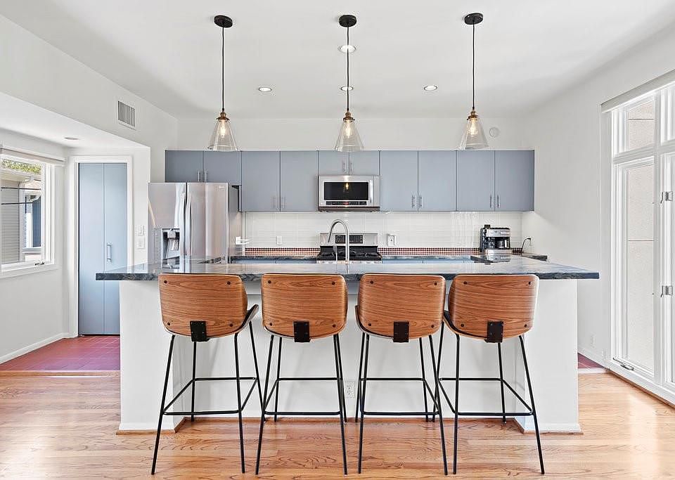 1st image of 1385 Arlington St #1385