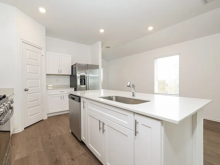 10049 Blackjack Rd — Photo 8