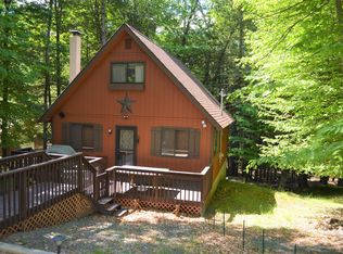 1025 Red Hawk Dr, Lake Ariel, PA 18436