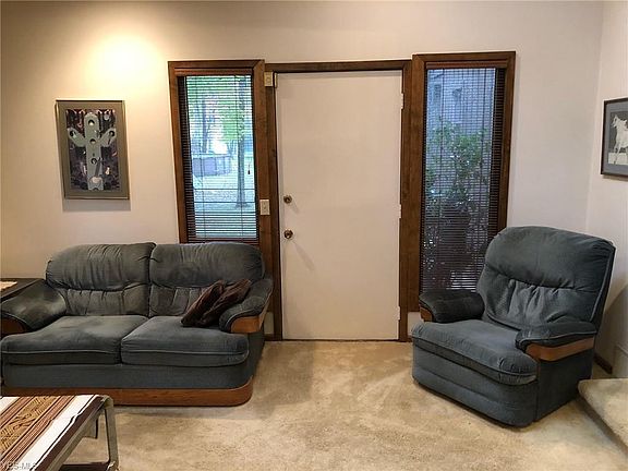 3rd image of 9031 Cain Dr NE