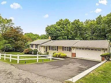 37 Overlook Rd — Photo 1