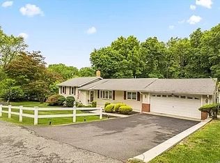 37 Overlook Rd, Monroe, NY 10950
