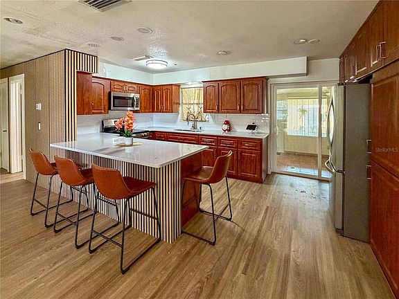 3rd image of 45 CASWELL DRIVE