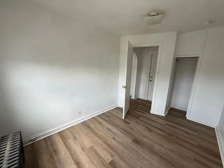 100 S College Ave #9 — Photo 4