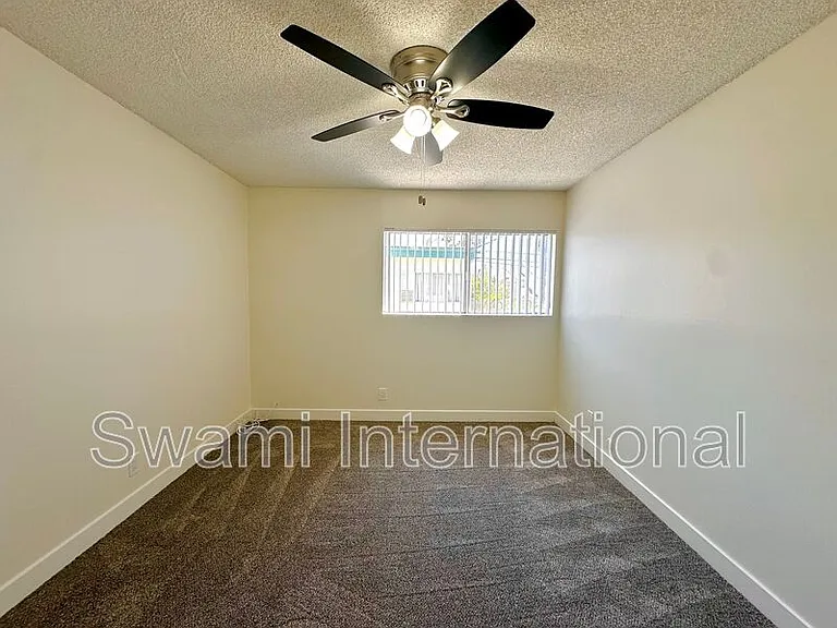 25907 Oak St #4 — Photo 12