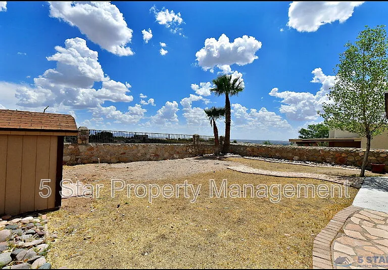 6372 Franklin Ridge Dr — Photo 46
