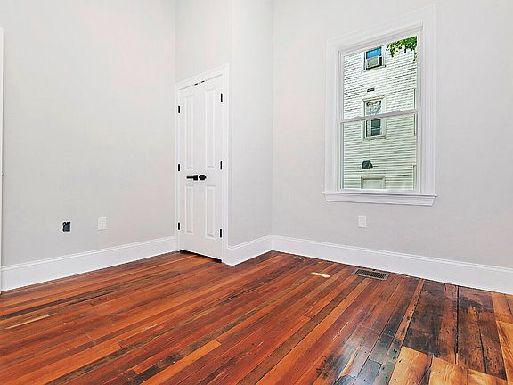 5th image of 85 Webster St #3