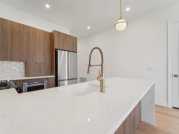 90 East 27th Street image 11 of 43